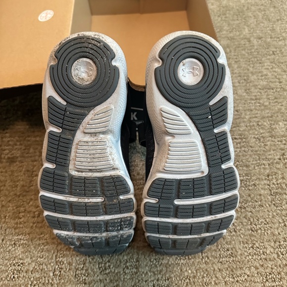 Under Armour PS Assert 8 AC - Picture 5 of 5